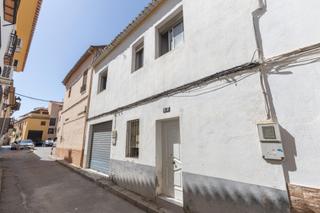 Maison  Calle molinos. Vivienda dando a  dos calles en el centro de alhendin!!