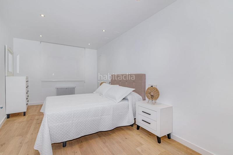 Foto e0420aa7-ac6d-4636-8720-5e7bd66500ec. Pis amb calefacció a Pajaritos Granada