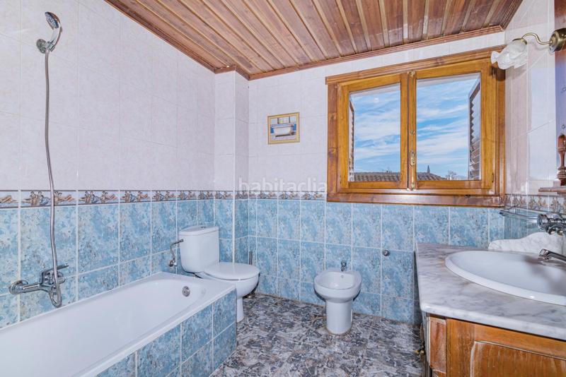 Foto d8c1747f-e127-4b5f-91a6-c58747f560b1. Casa adossada a larga a Polideportivo Alhendín