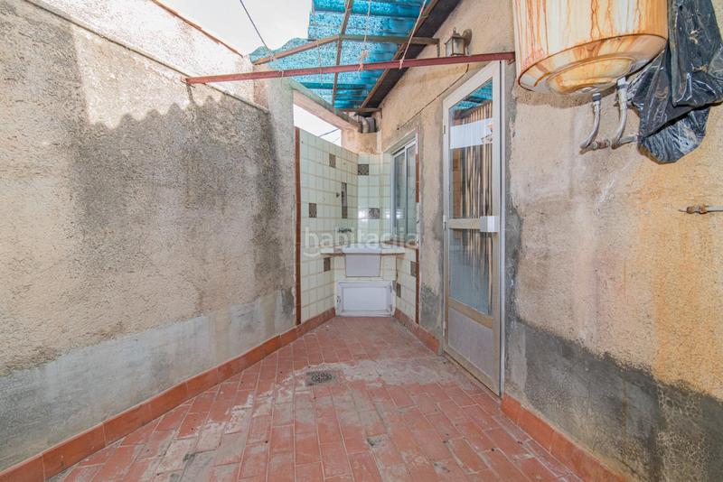 Foto 4166e020-c211-4755-aea9-42bfab9ac869. Casa en malaga se pone a la venta casa local comercial nave en Zubia (La)