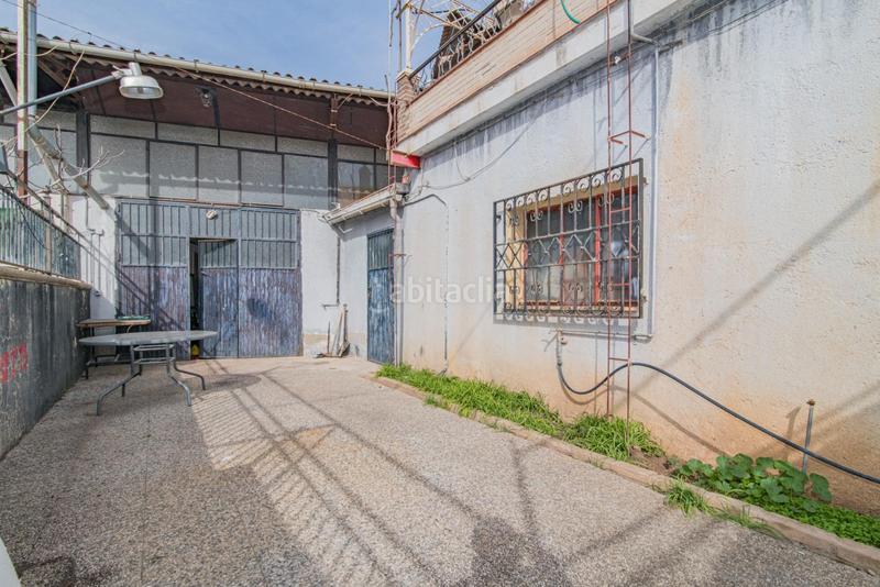 Foto 44527ebc-4e90-491c-81a1-758f15750fe3. Casa en malaga se pone a la venta casa local comercial nave en Zubia (La)