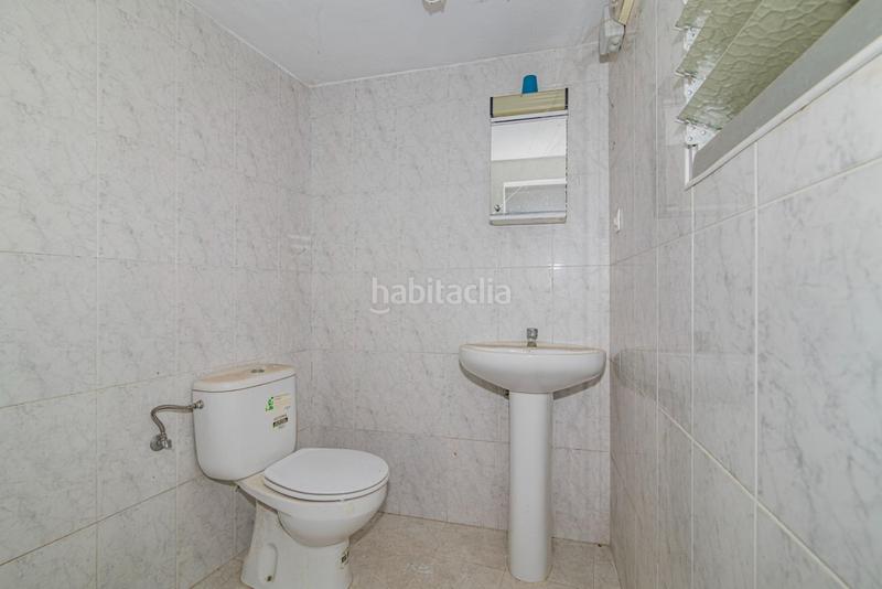 Foto 639d0680-1d31-4ce5-a454-be9d9cdd9536. Casa en malaga se pone a la venta casa local comercial nave en Zubia (La)