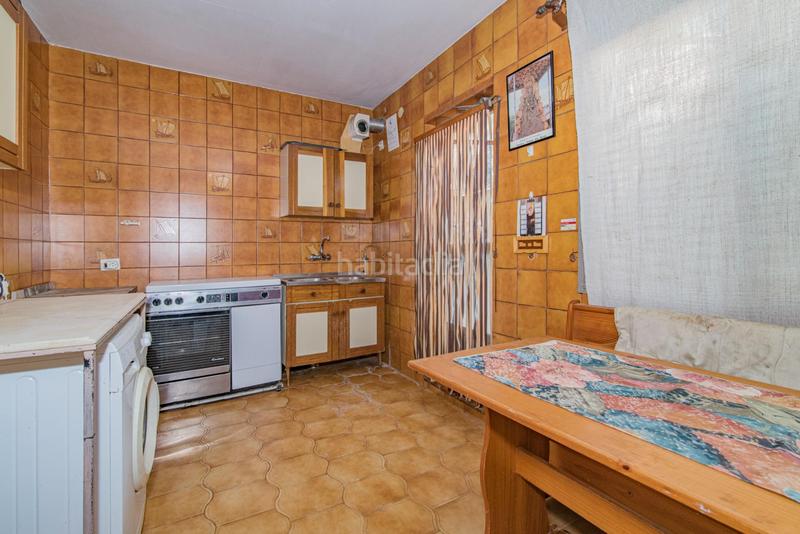 Foto 66e3e259-5ff9-4fd3-912d-9c807457692a. Casa en malaga se pone a la venta casa local comercial nave en Zubia (La)