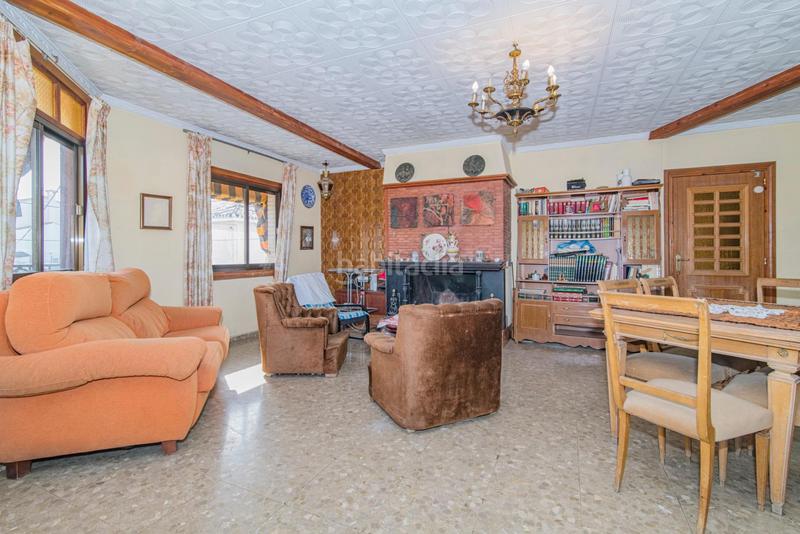Foto 762bd209-8f73-49b4-91c3-ff31e35faf61. Casa en malaga se pone a la venta casa local comercial nave en Zubia (La)
