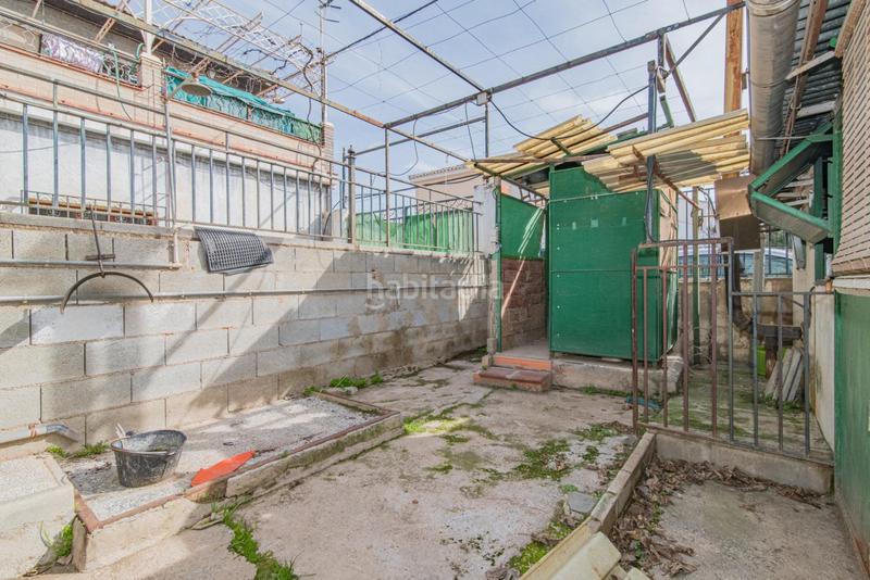 Foto 7a95beb7-152c-4821-be31-1e6a552fced4. Casa en malaga se pone a la venta casa local comercial nave en Zubia (La)