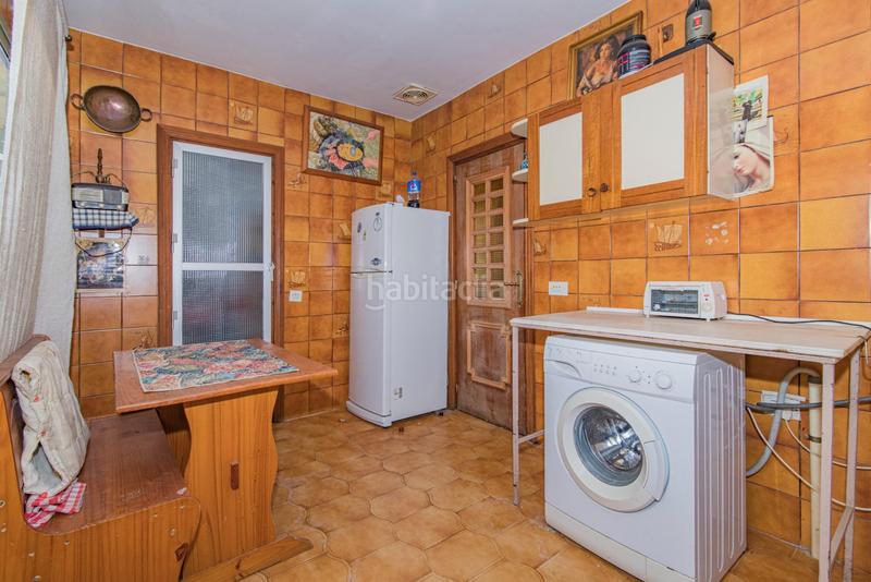 Foto 842d35fe-2c15-4453-b143-5945bccbf7c8. Casa en malaga se pone a la venta casa local comercial nave en Zubia (La)