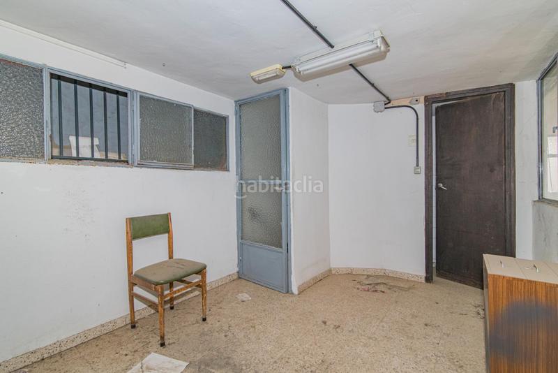 Foto 8b4de230-7409-491f-af87-ef8a36d0016b. Casa en malaga se pone a la venta casa local comercial nave en Zubia (La)