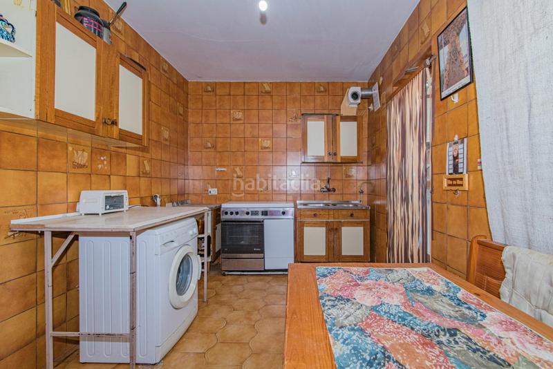 Foto 9b3cadba-7bd4-4cc5-af2c-90d897444bba. Casa en malaga se pone a la venta casa local comercial nave en Zubia (La)