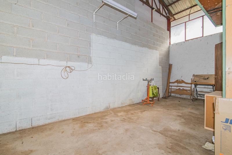 Foto c1bda073-51d3-4685-8b40-7a876c8ca371. Casa en malaga se pone a la venta casa local comercial nave en Zubia (La)