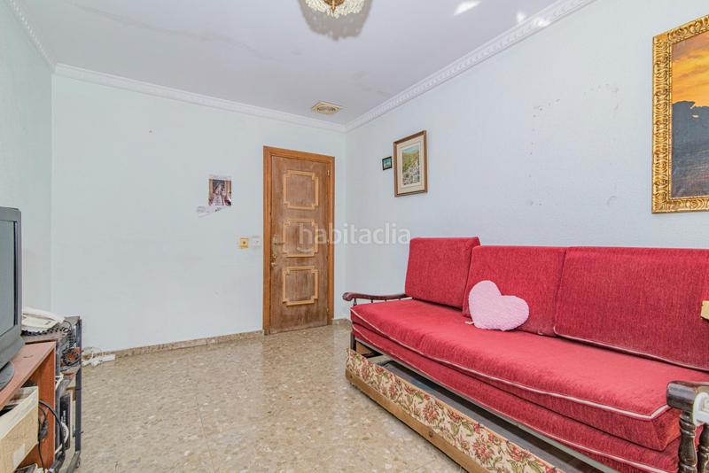Foto fc089b2c-fb09-4526-85e9-ef1906831fe1. Casa en malaga se pone a la venta casa local comercial nave en Zubia (La)