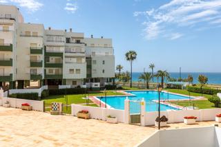 Dplex  Urbanizacion cala verde ii. Piso en primera linea de playa en salobrea