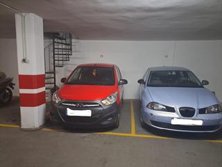 Car parking in Calle santa paula 11. Magnifica cochera en pleno centro de granada