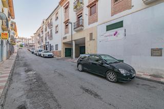 Pis  Calle pintor joan miro. Piso en centro de la zubia
