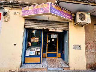 Local Comercial  Calle almuñécar. Se vende local comercial en calle almuñecar