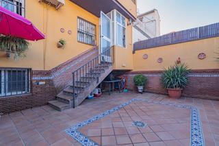 Maison jumelée  Calle zoraida. Encantadora casa de 3 plantas con patio y terraza, lista para en