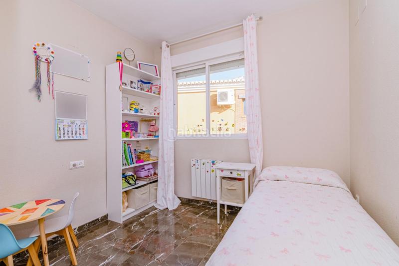 Foto 06763f16-e1e1-44d4-8eb7-4f13816c3e10. Casa pareada en calle vendimia en Huétor Vega