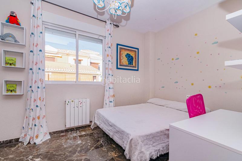 Foto 0a270868-55a0-4cfe-85bc-c1069df65488. Casa pareada en calle vendimia en Huétor Vega