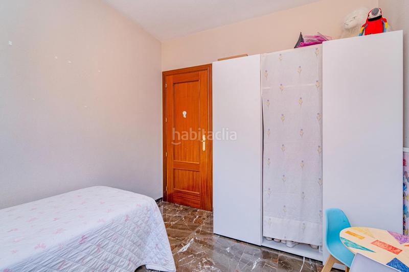 Foto 5089ac95-539e-41a4-a762-b4b306e2ac8e. Casa pareada en calle vendimia en Huétor Vega