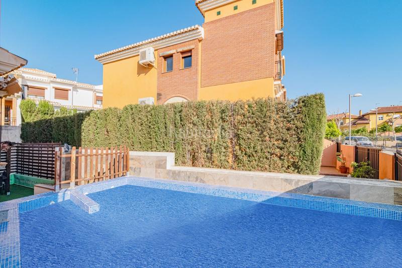 Foto b08b8d08-ce48-403d-8df0-8689031deef3. Casa pareada en calle vendimia en Huétor Vega