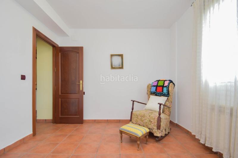 Foto 0ca1db8e-af8b-40ea-a0b6-3920001bac84. Chalet en calle alelies (vent) impresionante chalet dividido en dos viviendas! en Cúllar Vega