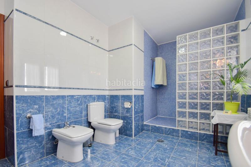 Foto 27a5dff4-626a-4d6d-a7ce-ce1ed4131f8f. Chalet en calle alelies (vent) impresionante chalet dividido en dos viviendas! en Cúllar Vega