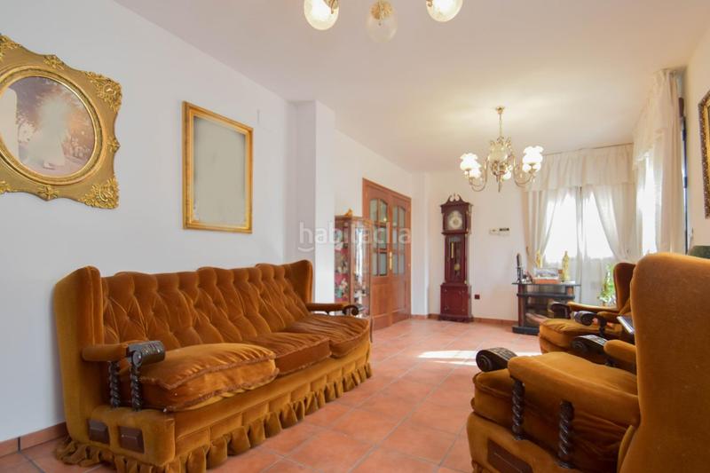 Foto 499fa39a-1194-4d27-b7ee-201825ed743d. Chalet en calle alelies (vent) impresionante chalet dividido en dos viviendas! en Cúllar Vega