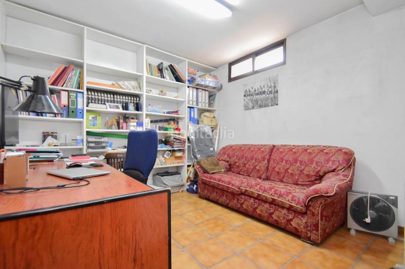 Foto 69ee1f1c-4979-41e8-8239-506fc82da40c. Chalet en calle alelies (vent) impresionante chalet dividido en dos viviendas! en Cúllar Vega