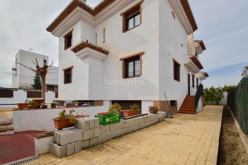 Foto a2bc0b71-25a3-4a9a-a364-55b893116440. Chalet en calle alelies (vent) impresionante chalet dividido en dos viviendas! en Cúllar Vega