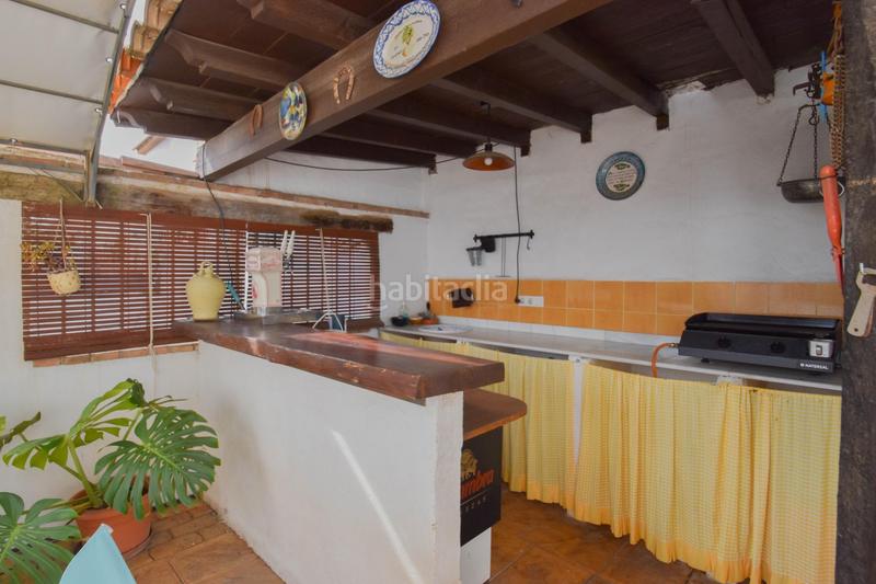 Foto d1531ee6-1340-488f-a0e9-5330ac345762. Chalet en calle alelies (vent) impresionante chalet dividido en dos viviendas! en Cúllar Vega