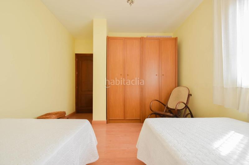 Foto fc9a6930-51e9-4a83-8703-10cd3ff3eb1e. Chalet en calle alelies (vent) impresionante chalet dividido en dos viviendas! en Cúllar Vega