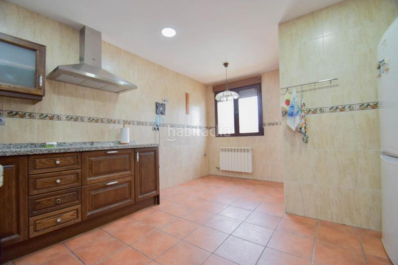 Foto fcdf9669-1a8a-4383-9a90-ac7b784c7504. Chalet en calle alelies (vent) impresionante chalet dividido en dos viviendas! en Cúllar Vega
