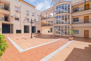 Piso  Calle islas. Piso con terraza, garaje y trastero en venta  híjar, granada