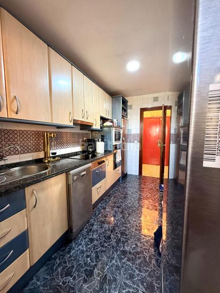 Foto 082294b6-4fff-4349-9369-04b7339a77d2. Piso  , con piscina, garaje, trastero y excelente comunicación! en Maracena