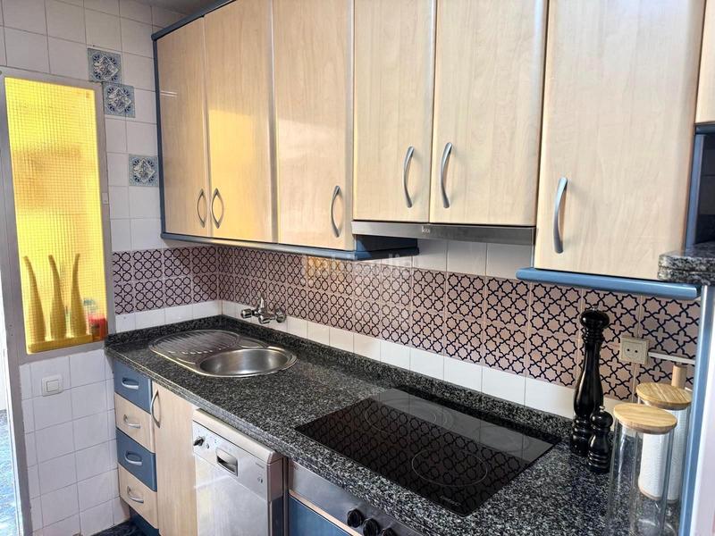 Foto b808a9d7-f56b-432d-8330-85989e5c2398. Piso  , con piscina, garaje, trastero y excelente comunicación! en Maracena