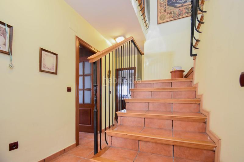 Foto 1cee5fe5-d1d4-424a-a52d-57d39ea238f8. Chalet en calle alelies (vent) impresionante chalet dividido en dos viviendas! en Cúllar Vega