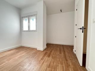 Appartement  Calle de aristóteles. Un pisazo ideal para vivir o para invertir en una zona inmejorab