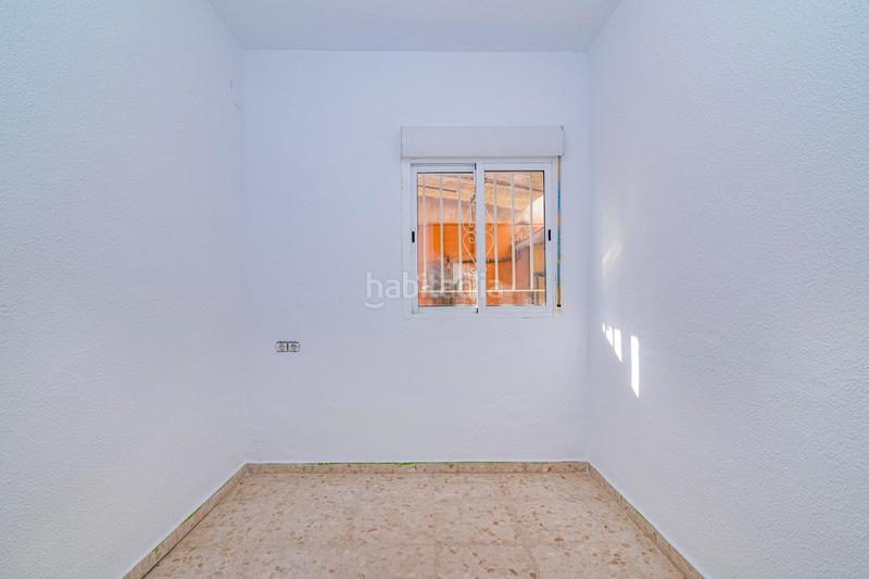 Foto b548fe77-40a2-4d5d-a943-5805282bcd7b. Casa pareada en Polideportivo Alhendín