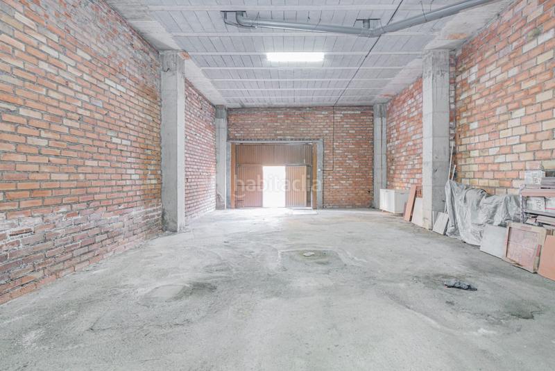 Foto 2dd78083-8b29-4055-a9ff-73b10f33e784. Casa adosada venta de casa haciendo esquina y lista para entrar a vivir en Pinos Puente