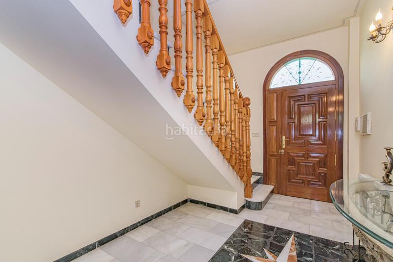 Foto a3c9bc1d-269e-4e57-85ef-7fe5c39fba37. Casa adosada venta de casa haciendo esquina y lista para entrar a vivir en Pinos Puente