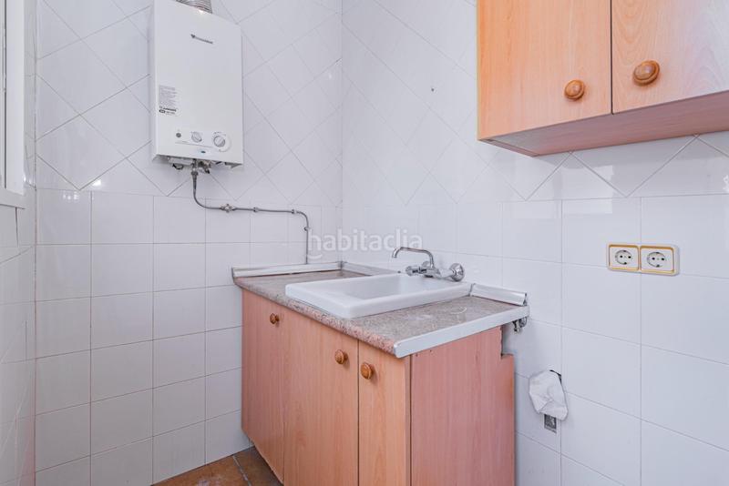 Foto b3f8284b-ef4d-45c8-b821-bf5774ecce5f. Casa adosada venta de casa haciendo esquina y lista para entrar a vivir en Pinos Puente