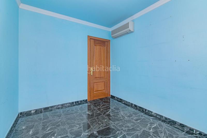 Foto dfbbb312-5009-4d5d-985f-44c7c9409503. Casa adosada venta de casa haciendo esquina y lista para entrar a vivir en Pinos Puente