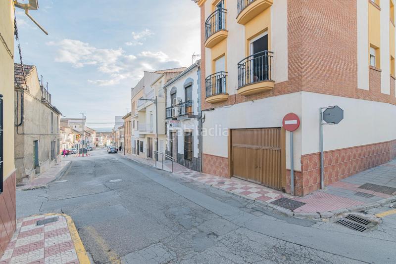 Foto e184821f-e68c-43b1-b438-75e34d09ddc2. Casa adosada venta de casa haciendo esquina y lista para entrar a vivir en Pinos Puente