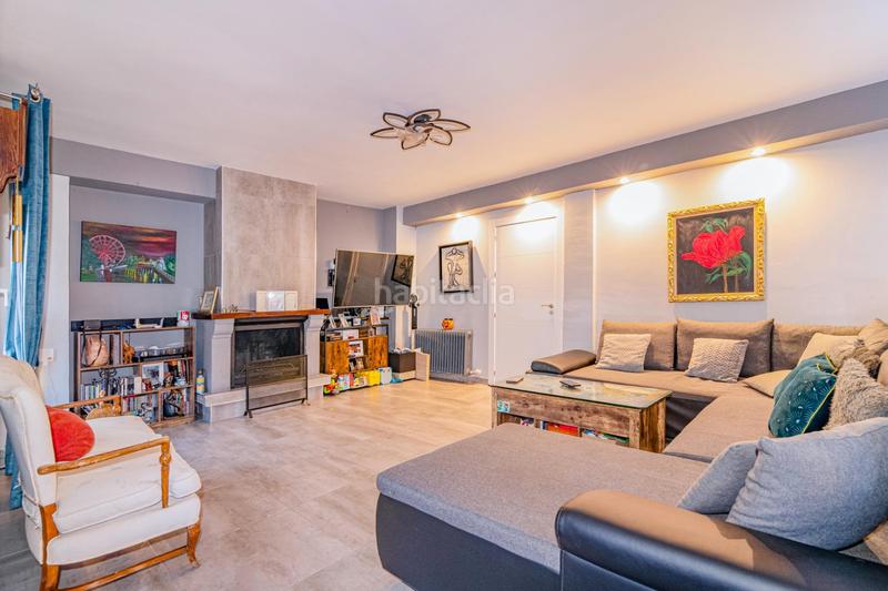 Foto 1705a7e1-29f0-4cda-9b33-69e72f288498. Casa pareada en calle abetos ur.monteluz descubre tu nuevo hogar sin honorarios al comprador en Peligros