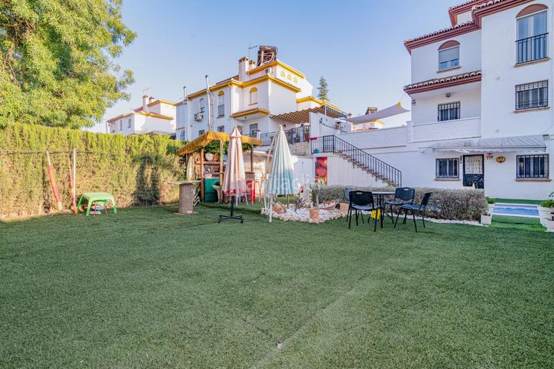 Foto 770aba7d-16f0-43d3-989d-b1740491dd0a. Casa pareada en calle abetos ur.monteluz descubre tu nuevo hogar sin honorarios al comprador en Peligros