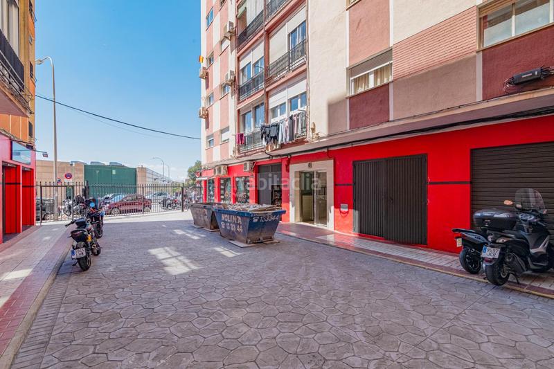 Foto fd74de4b-5e2d-4da6-b984-0d806512b1e0. Piso  en zona hipercor en Camino de Ronda Granada