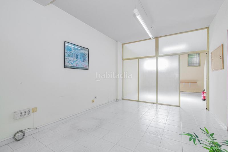 Foto 309c49c3-836d-477e-99ea-c294e5647802. Local comercial en venta en la zubia en La Zubia Ciudad Zubia (La)