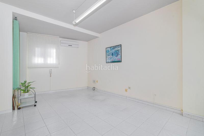 Foto 63095c9b-1e97-48f4-b056-8f59ccb2c4f3. Local comercial en venta en la zubia en La Zubia Ciudad Zubia (La)