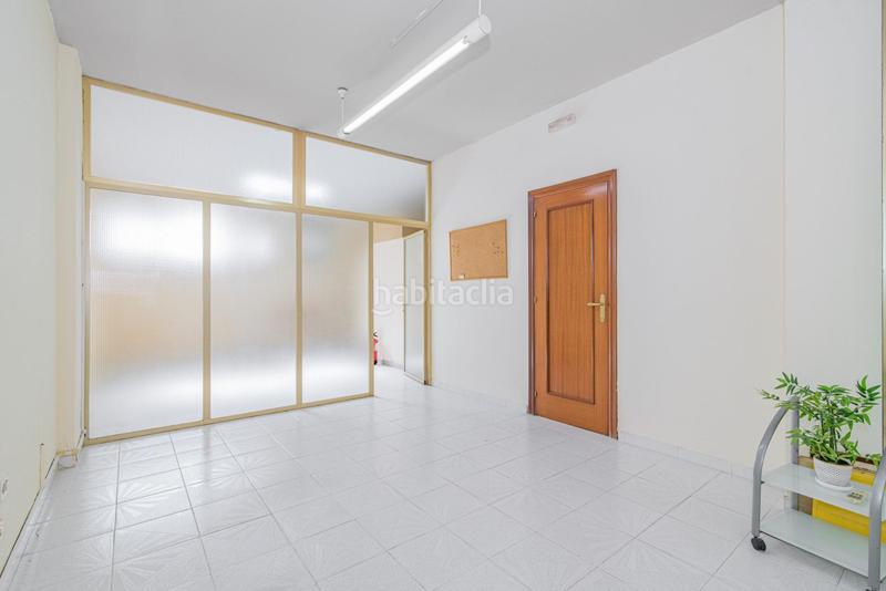 Foto e74b7dbd-1faa-4a7d-94a1-e9ed13a32f58. Local comercial en venta en la zubia en La Zubia Ciudad Zubia (La)