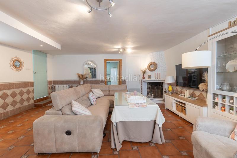Foto b491c7b0-b33b-4bf6-8179-c3e12bef5c04. Casa pareada chalet en gojar por solo 239.900!!! en Gójar