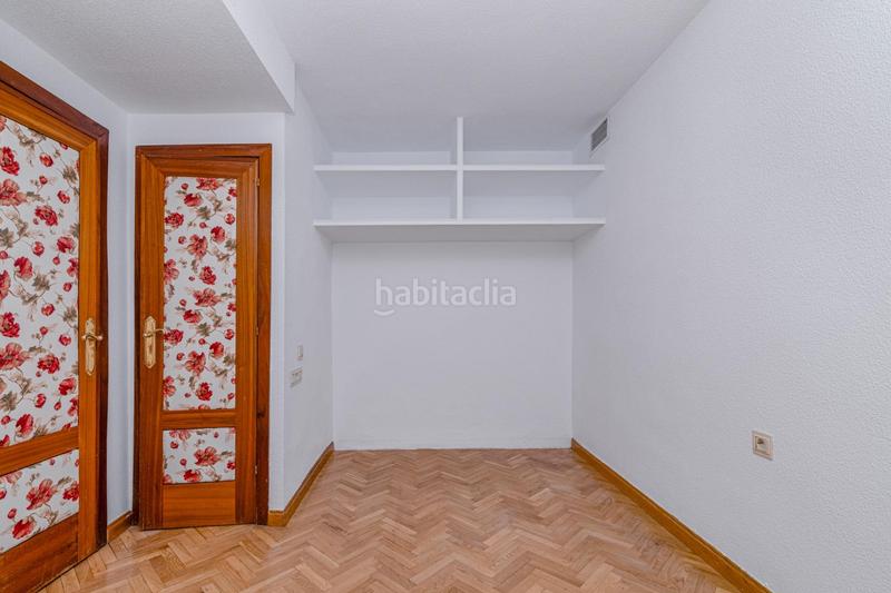 Foto 03f77ebd-3280-473f-b2dd-93bf38e5fef5. Piso donde la elegancia se encuentra con la ciudad piso premium en zona de alta demanda en Granada